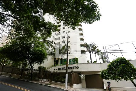 Apartamento à venda com 227m², 4 quartos e 6 vagas Apartamento à venda com 227m², 4 quartos e 6 vagasFachada