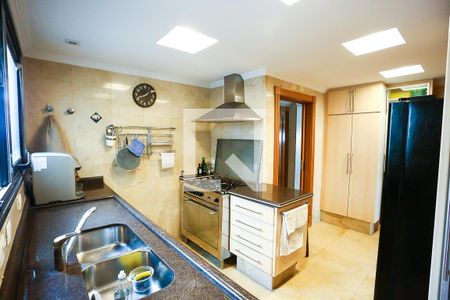 Apartamento à venda com 227m², 4 quartos e 6 vagas Apartamento à venda com 227m², 4 quartos e 6 vagasCozinha