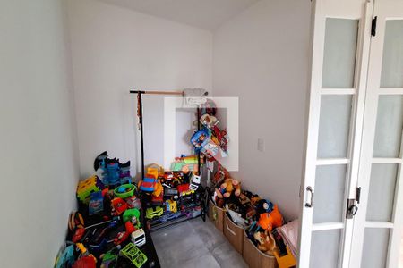 Casa de condomínio à venda com 530m², 5 quartos e 5 vagas Casa de condomínio à venda com 530m², 5 quartos e 5 vagasCloset da suíte 2
