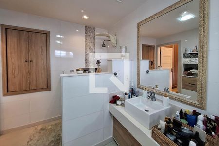 Casa de condomínio à venda com 530m², 5 quartos e 5 vagas Casa de condomínio à venda com 530m², 5 quartos e 5 vagasÁrea comum