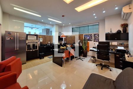 Casa de condomínio à venda com 530m², 5 quartos e 5 vagas Casa de condomínio à venda com 530m², 5 quartos e 5 vagasÁrea comum