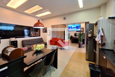 Casa de condomínio à venda com 530m², 5 quartos e 5 vagas Casa de condomínio à venda com 530m², 5 quartos e 5 vagasÁrea comum