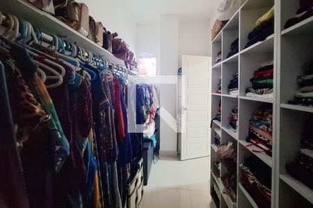 Casa de condomínio à venda com 530m², 5 quartos e 5 vagas Casa de condomínio à venda com 530m², 5 quartos e 5 vagasÁrea comum