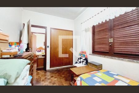 Casa à venda com 153m², 5 quartos e 2 vagasQuarto 2 