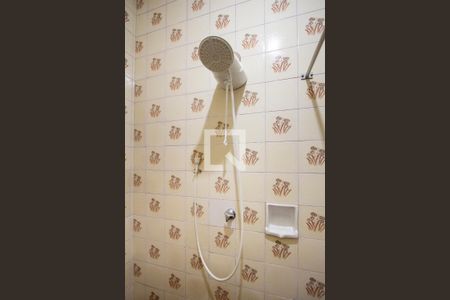 Casa à venda com 200m², 6 quartos e 3 vagas Casa à venda com 200m², 6 quartos e 3 vagasBanheiro de serviço