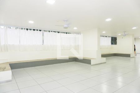 Apartamento à venda com 73m², 2 quartos e sem vaga Apartamento à venda com 73m², 2 quartos e sem vagaÁrea comum - Salão de festas