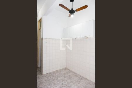 Apartamento à venda com 73m², 2 quartos e sem vaga Apartamento à venda com 73m², 2 quartos e sem vagaCozinha