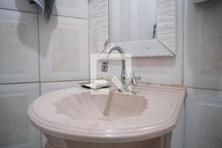 Casa à venda com 150m², 3 quartos e 2 vagas Casa à venda com 150m², 3 quartos e 2 vagasBanheiro 1