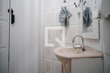 Casa à venda com 150m², 3 quartos e 2 vagas Casa à venda com 150m², 3 quartos e 2 vagasBanheiro 1