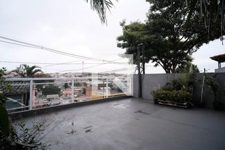 Casa à venda com 150m², 3 quartos e 2 vagas Casa à venda com 150m², 3 quartos e 2 vagasÁrea externa