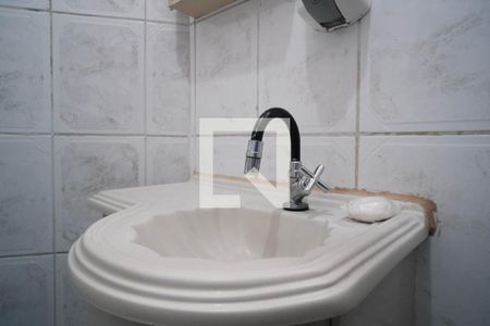 Casa à venda com 150m², 3 quartos e 2 vagas Casa à venda com 150m², 3 quartos e 2 vagasBanheiro 2