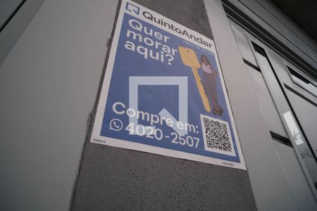 Casa à venda com 150m², 3 quartos e 2 vagas Casa à venda com 150m², 3 quartos e 2 vagasFachada