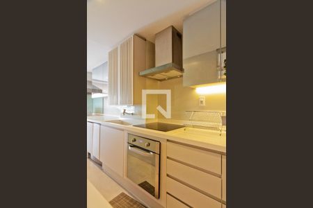 Apartamento à venda com 130m², 3 quartos e 2 vagasCozinha