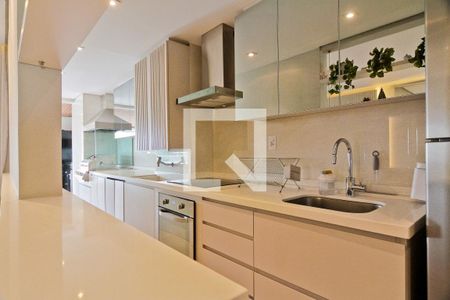 Apartamento à venda com 130m², 3 quartos e 2 vagasCozinha