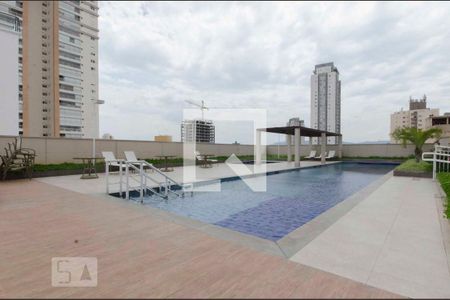 Apartamento à venda com 130m², 3 quartos e 2 vagasÁrea comum - Piscina