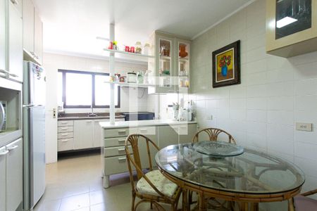 Apartamento à venda com 155m², 3 quartos e 2 vagasCozinha