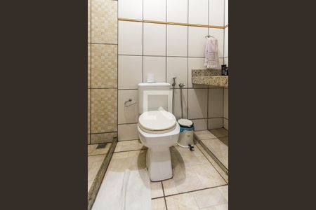 Casa à venda com 135m², 3 quartos e 1 vaga Casa à venda com 135m², 3 quartos e 1 vagaBanheiro da Suíte