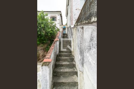 Casa à venda com 135m², 3 quartos e 1 vaga Casa à venda com 135m², 3 quartos e 1 vagaVaranda da frente - Escada