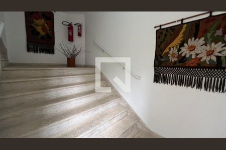 Apartamento à venda com 111m², 3 quartos e 1 vaga Apartamento à venda com 111m², 3 quartos e 1 vagaHall de entrada