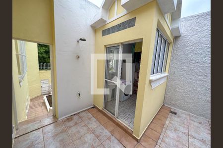 Casa à venda com 650m², 5 quartos e 8 vagasÁrea de Serviço