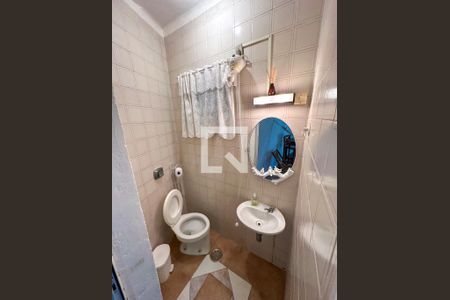 Casa à venda com 650m², 5 quartos e 8 vagasGaragem - Banheiro 