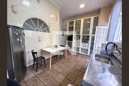 Casa à venda com 650m², 5 quartos e 8 vagasCozinha