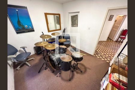 Casa à venda com 650m², 5 quartos e 8 vagasCasa 2 - Quarto 