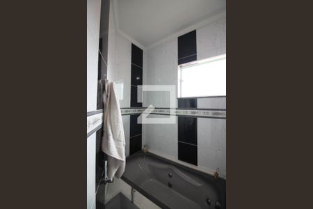 Casa à venda com 196m², 3 quartos e 4 vagasBanheiro Quarto 1 