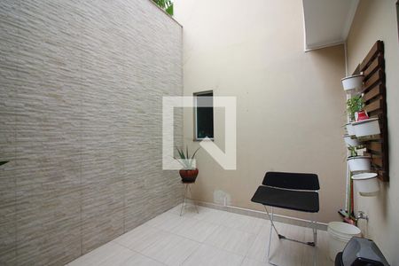 Casa à venda com 196m², 3 quartos e 4 vagasQuintal
