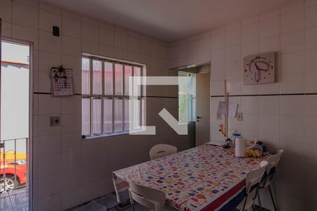 Casa à venda com 300m², 3 quartos e 3 vagas Casa à venda com 300m², 3 quartos e 3 vagasCozinha