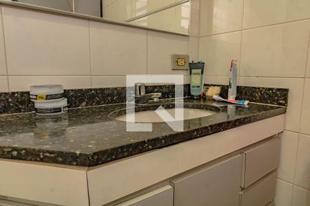 Casa à venda com 300m², 3 quartos e 3 vagas Casa à venda com 300m², 3 quartos e 3 vagasBanheiro