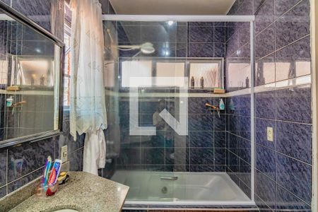 Casa à venda com 300m², 3 quartos e 3 vagas Casa à venda com 300m², 3 quartos e 3 vagasBanheiro