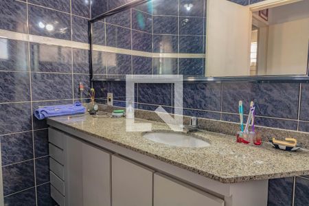 Casa à venda com 300m², 3 quartos e 3 vagas Casa à venda com 300m², 3 quartos e 3 vagasBanheiro