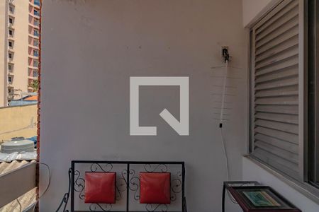 Casa à venda com 300m², 3 quartos e 3 vagas Casa à venda com 300m², 3 quartos e 3 vagasVaranda Quarto 3