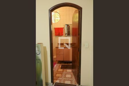 Casa à venda com 450m², 5 quartos e 2 vagas Casa à venda com 450m², 5 quartos e 2 vagasBanheiro 1