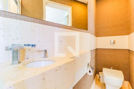 Casa à venda com 343m², 4 quartos e 6 vagas Casa à venda com 343m², 4 quartos e 6 vagasBanheiro Suíte 2