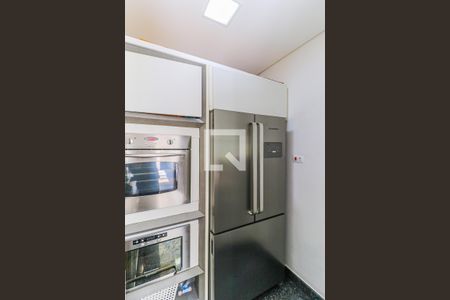 Casa à venda com 343m², 4 quartos e 6 vagas Casa à venda com 343m², 4 quartos e 6 vagasCozinha