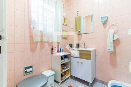 Casa à venda com 160m², 4 quartos e 2 vagas Casa à venda com 160m², 4 quartos e 2 vagasBanheiro