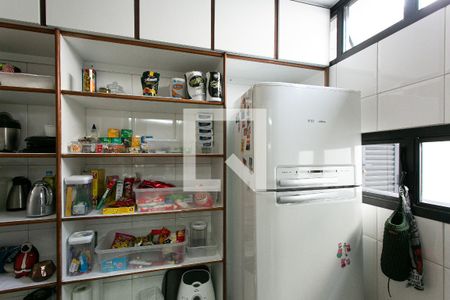 Casa à venda com 330m², 4 quartos e 5 vagasCozinha - Despensa