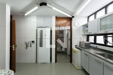 Casa à venda com 330m², 4 quartos e 5 vagasCozinha