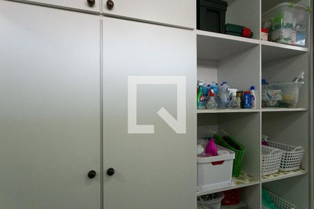 Casa à venda com 330m², 4 quartos e 5 vagasÁrea de Serviço