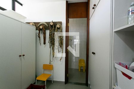 Casa à venda com 330m², 4 quartos e 5 vagasÁrea de Serviço