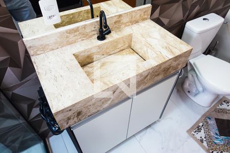 Casa à venda com 169m², 3 quartos e 4 vagasBanheiro da Suite