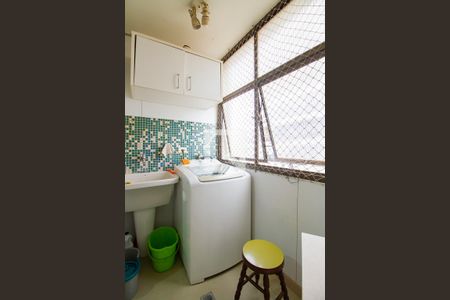 Apartamento à venda com 64m², 2 quartos e 1 vagaÁrea de Serviço