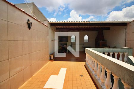 Casa à venda com 276m², 3 quartos e 2 vagasQuintal
