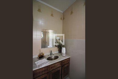 Casa à venda com 276m², 3 quartos e 2 vagasQuarto 1 - Suíte Banheiro