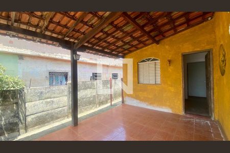 Casa à venda com 195m², 4 quartos e 2 vagas Casa à venda com 195m², 4 quartos e 2 vagasVaranda da Sala