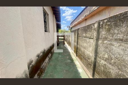 Casa à venda com 195m², 4 quartos e 2 vagas Casa à venda com 195m², 4 quartos e 2 vagasQuintal