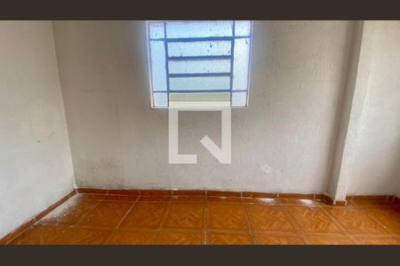 Casa à venda com 195m², 4 quartos e 2 vagas Casa à venda com 195m², 4 quartos e 2 vagasQuarto