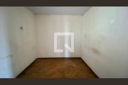 Casa à venda com 195m², 4 quartos e 2 vagas Casa à venda com 195m², 4 quartos e 2 vagasQuarto